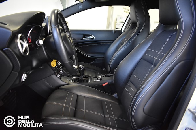 MERCEDES-BENZ A 180 d Sport